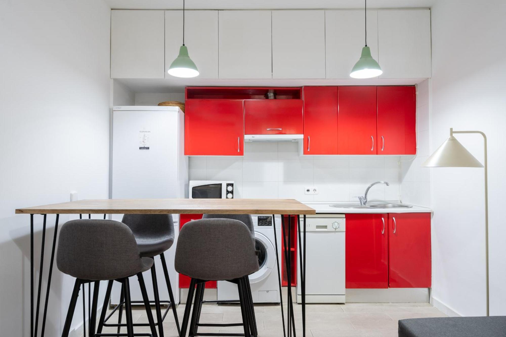 Apartamento En Chueca Para 4 Personas Alquiler Temporal Мадрид Экстерьер фото