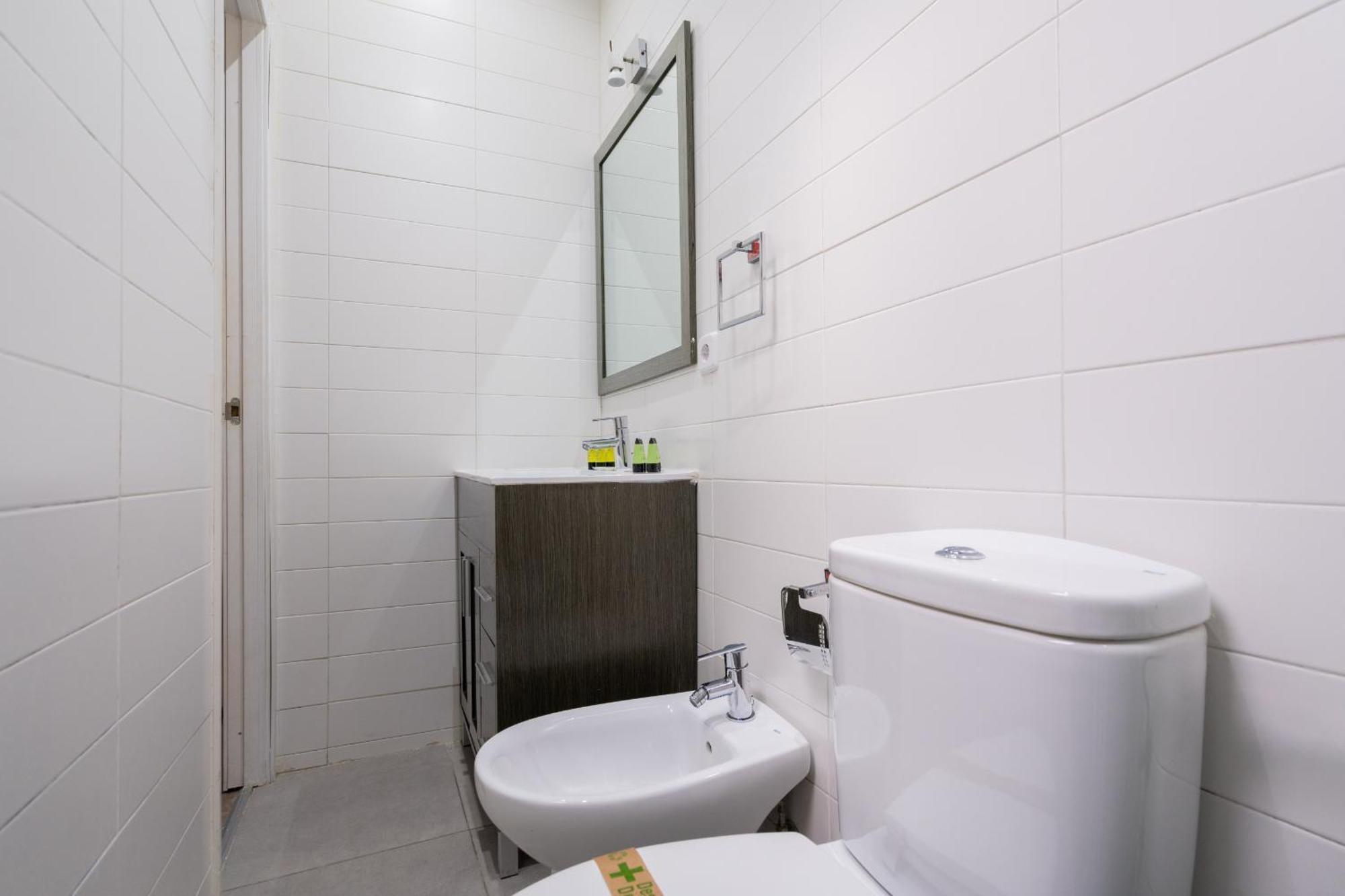 Apartamento En Chueca Para 4 Personas Alquiler Temporal Мадрид Экстерьер фото